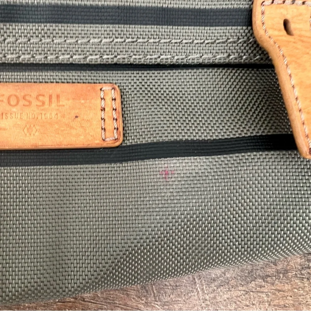 FOSSIL CANVAS CROSSBODY MESSENGER bag Olive Green/Grey w/Black
